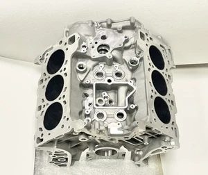 New OEM PORSCHE Cayenne Panamera Macan Engine Block 907103011A 06M103023FN - Picture 1 of 16