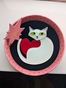 New ERSTWILDER Lucky Dip Exclusive Linda Love Cat Brooch - Picture 1 of 2