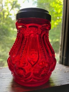 Vintage L E LE Smith Glass Moon & Star Ruby Red Cheese / Sugar Shaker 4.75 Inch - Picture 1 of 11