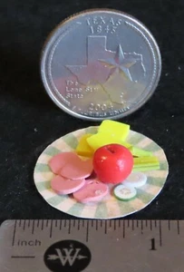 Schnittfleisch Käse Sellerie Ei Gurke herausnehmbare Tomate 1:12 Miniatur K3220 - Bild 1 von 1