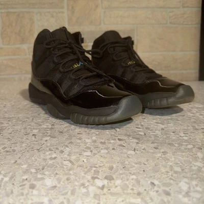 Air Jordan 11 Retro GS 2013 negro y azul goma excelente estado ligeramente usado Foto 1 de 4