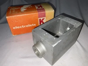 FSOC-1 KILLARK 1/2” FLUSH SWITCH FITTING ALUMINUM FEED-THRU - Imagen 1 de 3