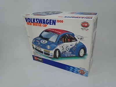 Bburago Metal Kit Volkswagen 2000 New Beetle Cup - Cod. 55141 - Scala 1:24 - Immagine 1 di 4