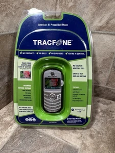 Tracfone Motorola C139 Prepaid Mobile Cell Phone Wireless NEW, Seniors, Children - Picture 1 of 3
