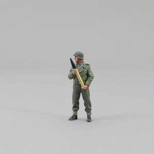 THOMAS GUNN WW2 GERMAN SS162 GERMAN TANK CREW STANDING LOADING - Picture 1 of 6