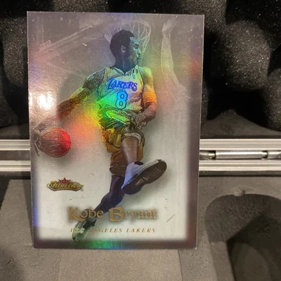 2000 - 2001 Fleer Showcase Kobe Bryant Los Angeles Lakers #85 - Image 1 of 3