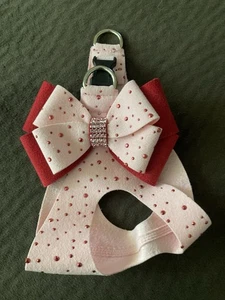 Susan Lanci Custom Double Nouveau Schleife mit roter & rosa Schleife Step-in Geschirr - Bild 1 von 4