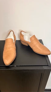 Lucky Brand Women Tan Leather Neutral Slip On Loafer Shoes Size 7.5 NWT - Picture 1 of 11