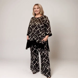 ROCKTHOSECURVES ABSTRACT LINES TWO PIECE OUTFIT SET MATCHING PALAZZO TROUSERS - Picture 1 of 5