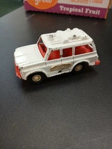 Vintage Tootsie Toy Ambulance, Metal And Plastic - Picture 1 of 2