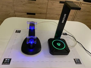 Stand cuffie + charging station Base ricarica dock PlayStation PS4 controller - Imagen 1 de 6