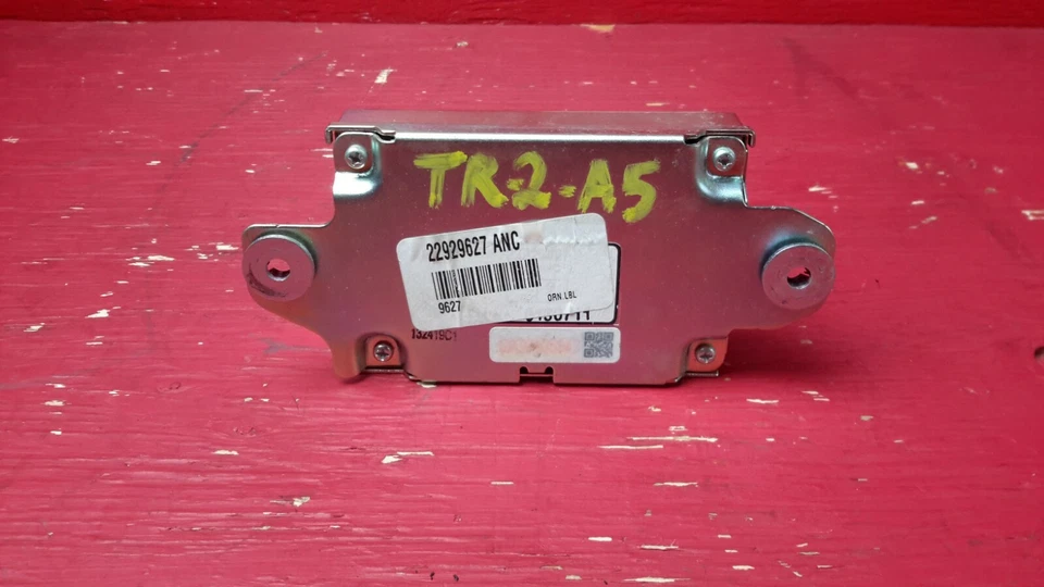 Módulo de control de chasis terreno Chevrolet Equinox GMC 2010-2014 22929627 FABRICANTE DE EQUIPOS ORIGINALES Foto 1 de 3