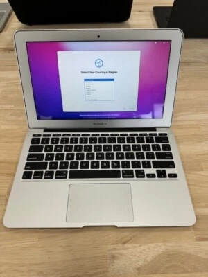 Apple MacBook Air 11" (2015) Intel Core i5 Processor 256GB SSD, 4GB RAM, Monter - Image 1 of 4