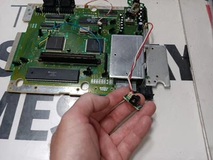 Placa madre Sega Genesis 1601 ^^NO VA7^^ DONANTE DEFECTUOSA-Problemas-PIEZAS-LEER TODO - Imagen 1 de 12