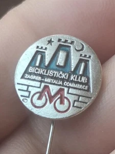 🔴BICYCLING  Bicycle Club METALIJA COMMERCE, Zagreb, Croatia - vintage pin badge - Picture 1 of 2