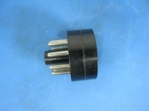 (1) NOS Vintage Amphenol 86-71-818 8 pin Octal Black Bakelite Shorting Plug - Picture 1 of 6