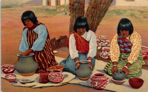 1940s Linen NM Postcard Albuquerque Pueblo Indian Women Making Pottery Native Am - Picture 1 of 2