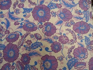 Vintage PURPLE & BLUE LARGE FLORAL Fabric Remnant (50cm x 50cm) - Picture 1 of 2