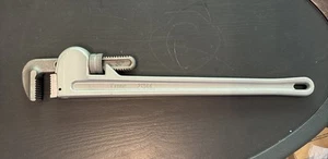 TITAN 24" ALUMINUM PIPE WRENCH - Picture 1 of 4