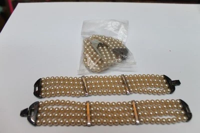 (3) PULSERAS CAROLEE 4 HILOS IMITACIÓN PERLAS BROCHE PLATA 7,25" LARGO Foto 1 de 4