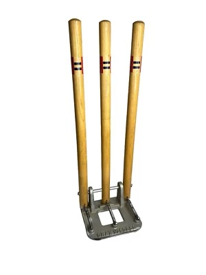 Серые пружинные винтажные пни для крикета Nicolls - Изображение 1 из 4
