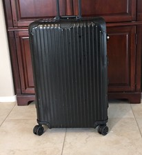 essential check in l rimowa