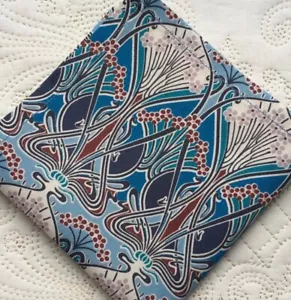 Liberty of London Tana Lawn Pocket Square in Ianthe - Picture 1 of 7