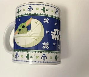 Star Wars Mandalorian Baby Yoda 20 Unzen Urlaub Weihnachten und Schneeflocke Kaffeebecher - Bild 1 von 2