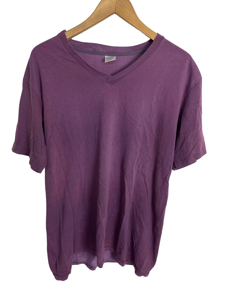 Camiseta vintage Towncraft para hombre púrpura cuello en V puntada única talla grande hecha en EE. UU. Foto 1 de 4