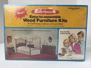 1974 Real Life Miniaturen Holz Möbel Bausatz Heritage Serie Schlafzimmer 188 - Bild 1 von 6