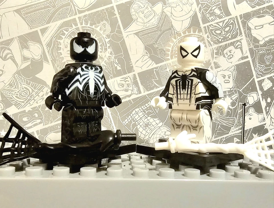 LEGO Marvel Superheroes Spiderman Symbiote Scream Minifigure - Image 1 of 4