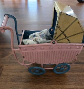 Antike deutsche Ges Gesch Blechlithographie Spielzeug Puppenwagen/Kinderwagen rosa gelb  - Bild 1 von 7