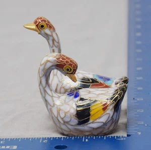 Vtg Pair CHINESE CLOISONNÉ DUCKS BIRD SWAN ENAMEL BRASS White Colorful - Picture 1 of 9