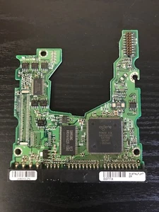 Scheda controller disco rigido circuito PCB Maxtor IDE 301525101 - Foto 1 di 3