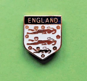 England 3 Lions National Team Enamel Lapel-Pin Badge 1980s Vgc - Picture 1 of 2
