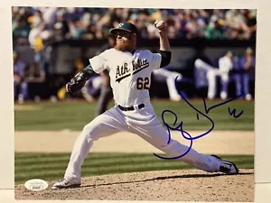 Sean Doolittle Signed Oakland Athletics 8x10 Photo JSA - Picture 1 of 5