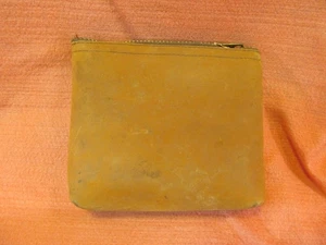 VINTAGE 4 1/2" x 5 1/2" L.L. BEAN LEATHER BAG / POUCH  TALON BRASS CURSIVE LOGO - Picture 1 of 3