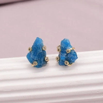 Aretes pavimentados de cuarzo apatita azul natural chapado en oro circonita Foto 1 de 4