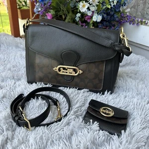 Coach Bag F8199 Jade Messenger With Signature Canvas Detail w/ Matching Walllet - Picture 1 of 24