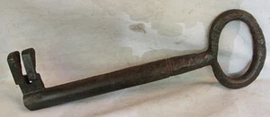 ANTIQUE KEY JAIL CASTLE CHURCH HANDMADE 7-5/8" 18TH CENTURY - Picture 1 of 4