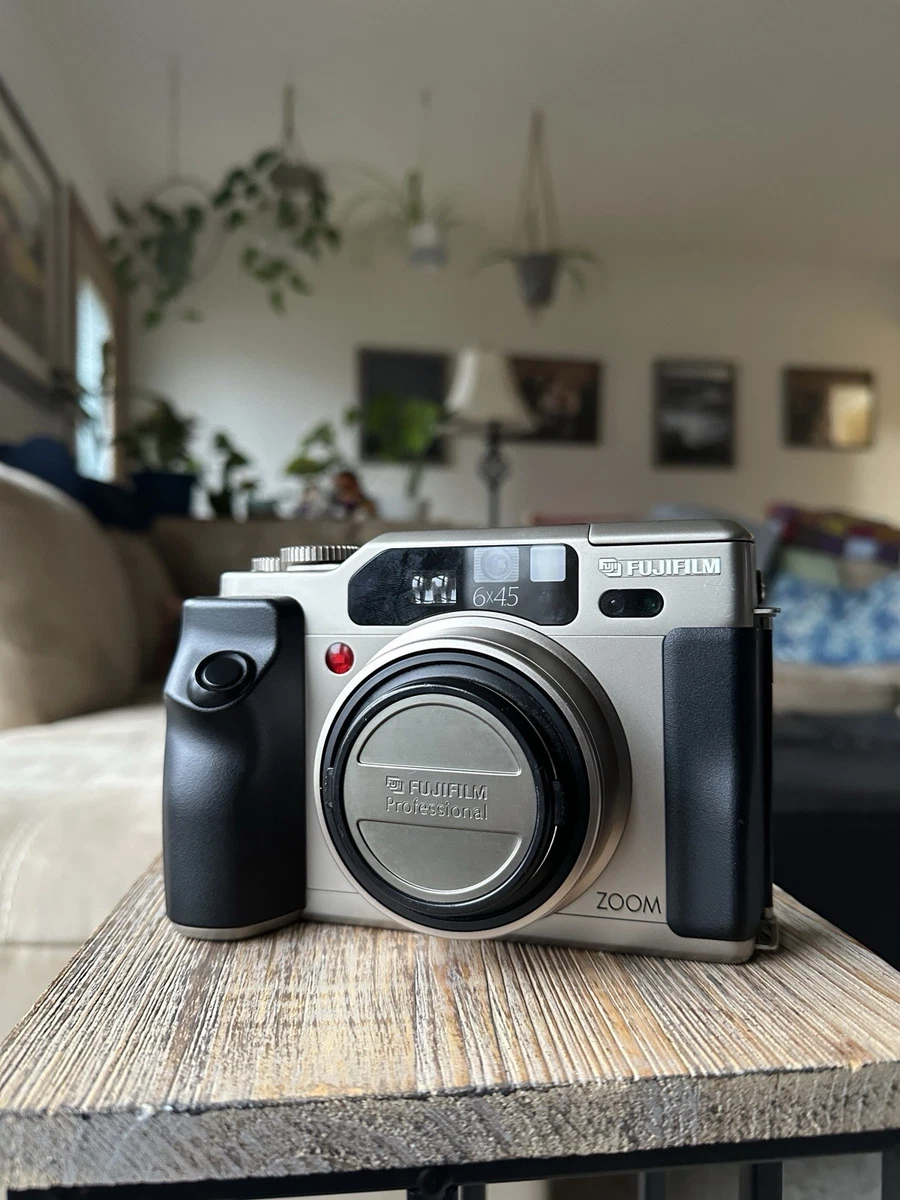 sale!★極上美品！★FUJIFILM FUJI GA645 Pro Fujifilm GA645Zi Pro Medium Format Camera - Metallic for sale