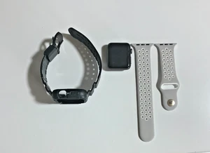 Apple Watch Series 3 38mm GPS + WiFi Space Gray Extra Band (B Grade) - Picture 1 of 7