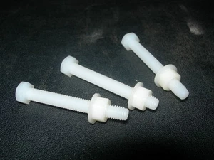 M6 NYLON SECHSKANTSCHRAUBEN 2er, 4er, 6er, 10er Pack + Unterlegscheibenmuttern (Flanschmuttern) - Bild 1 von 3