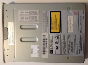 TOSHIBA XM-4101BME 4X 50 PIN SCSI CD-ROM DRIVE SLIMLINE *BRAND NEW* - Picture 1 of 4