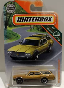 MATCHBOX ROADTRIP 1971 OLDSMOBILE VISTA LONG CARD - Bild 1 von 2