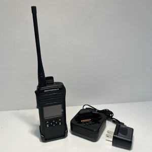 Motorola DTR700 50-kanałowe radio dwukierunkowe 900 MHz (G6:1) - Zdjęcie 1 z 7