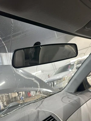 Espejo retrovisor interior delantero central usado se adapta a: Toyota Corolla 2010 atenuación manual Foto 1 de 4