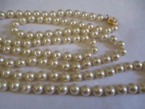 Vintage Talbots 50 Zoll lang handgeknüpft cremeweiß Glasperlen Perlen Halskette - Bild 1 von 15