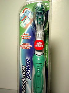 Oral-B Cross-Action Battery Toothbrush GREEN Dual Soft Rotating Powerhead