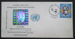 India - "MAHATMA GANDHI ~ INTNL DAY OF NON-VIOLENCE" Hologram Special Cover 2000 - Picture 1 of 7